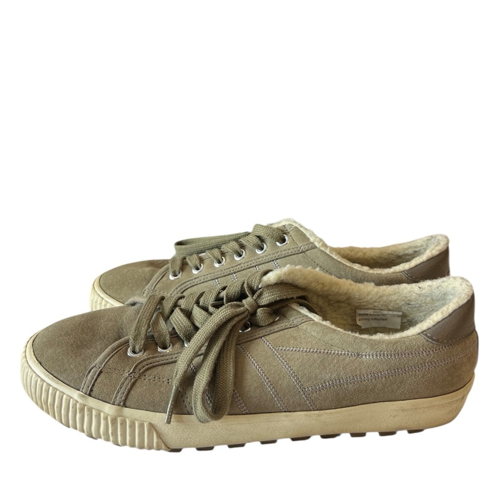 Gola Classics Women's Nordic Plimsolls tan suede and plush fleece lining